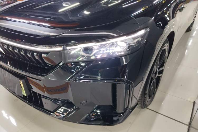 Used VOYAH FREE 2025 318 318 km Rear-Drive Touring Edition Left Front Headlight