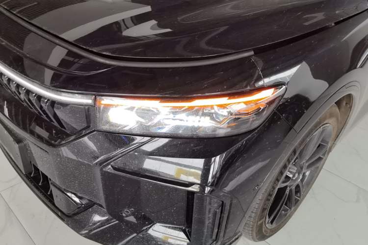 Used VOYAH FREE 2025 318 259 km All-Wheel-Drive Exploration Edition Left Front Headlight