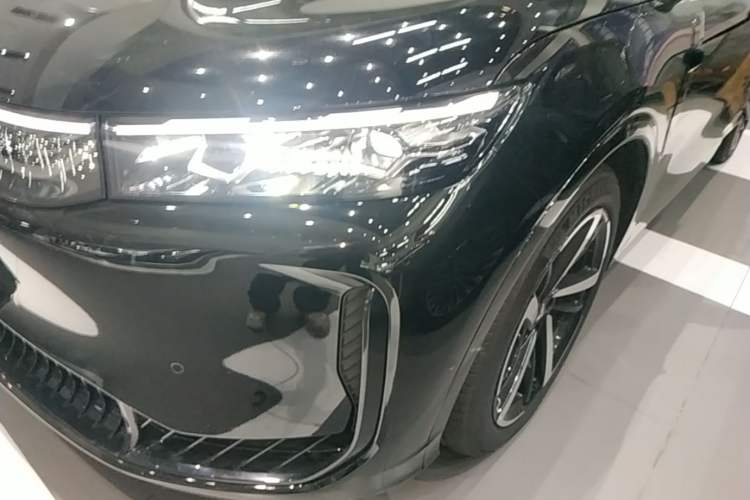 Used VOYAH FREE 2025 Model FREE+ Rear-Drive Qiankun Edition Left Front Headlight