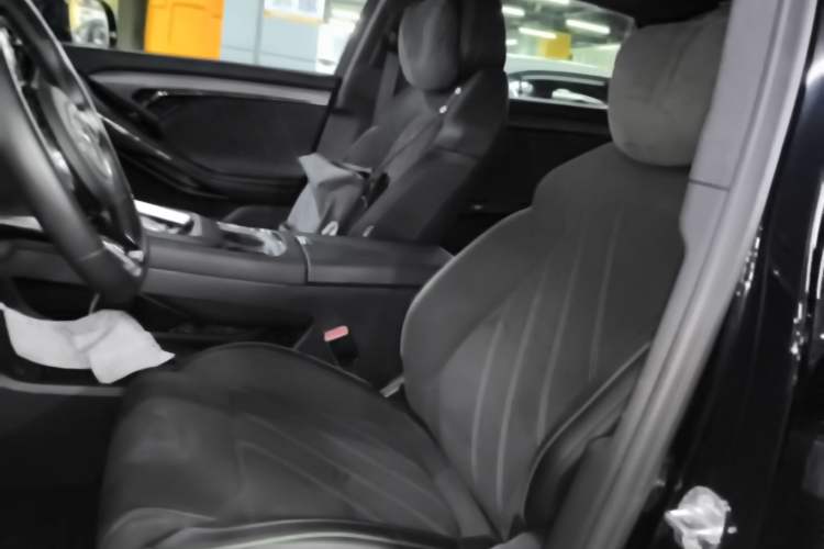 Used VOYAH FREE 2025 318 318 km Rear-Drive Touring Edition Left Front Seat