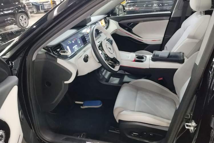 Used VOYAH FREE 2025 318 318 km Rear-Drive Touring Edition Left Front Seat