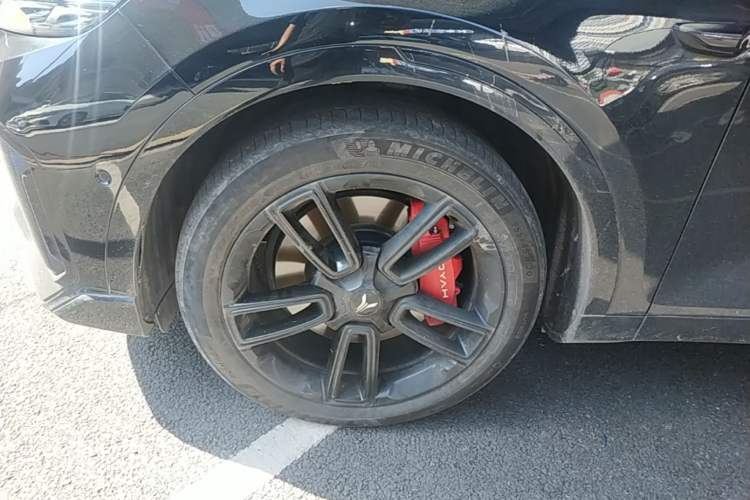 Used VOYAH FREE 2025 318 259 km All-Wheel-Drive Exploration Edition Left Front Wheel Hub