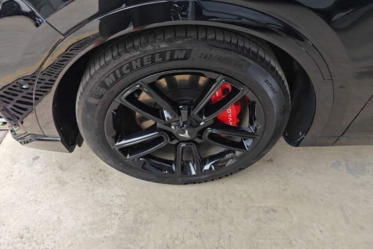 Used VOYAH FREE 2025 318 259 km All-Wheel-Drive Exploration Edition Left Front Wheel Hub