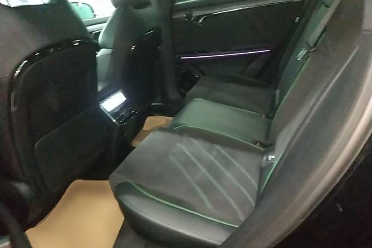 Used VOYAH FREE 2025 318 318 km Rear-Drive Touring Edition Left Rear Seat