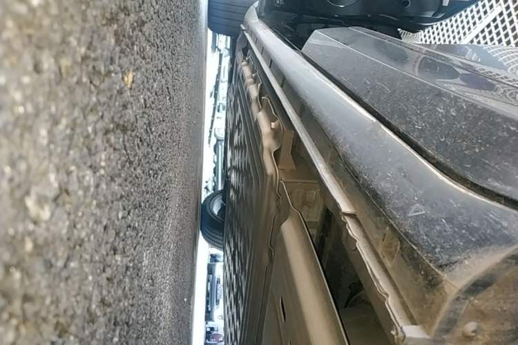 Used VOYAH FREE 2025 318 259 km All-Wheel-Drive Exploration Edition Left Side Sill