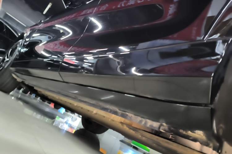 Used VOYAH FREE 2025 318 318 km Rear-Drive Touring Edition Left Side Sill