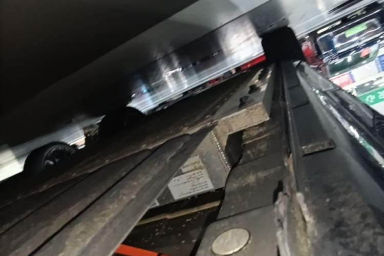 Used VOYAH FREE 2025 Model FREE+ Rear-Drive Qiankun Edition Left Side Sill