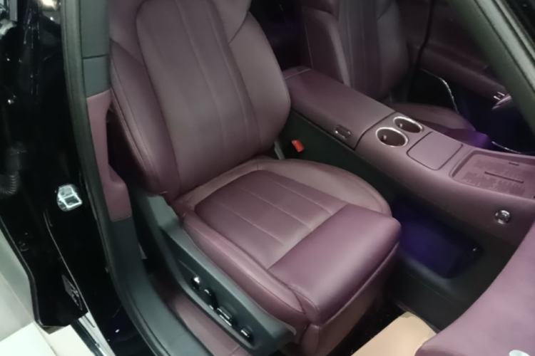 Used VOYAH FREE 2025 Model FREE+ Rear-Drive Qiankun Edition Right Front Seat