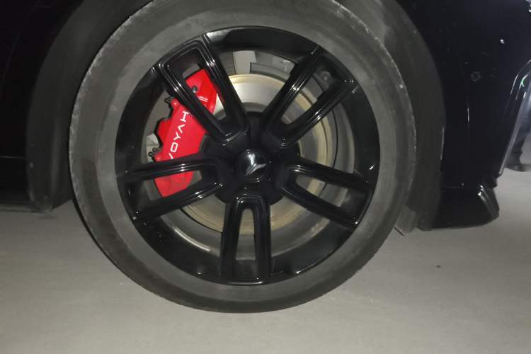 Used VOYAH FREE 2025 318 259 km All-Wheel-Drive Exploration Edition Right Front Wheel Hub