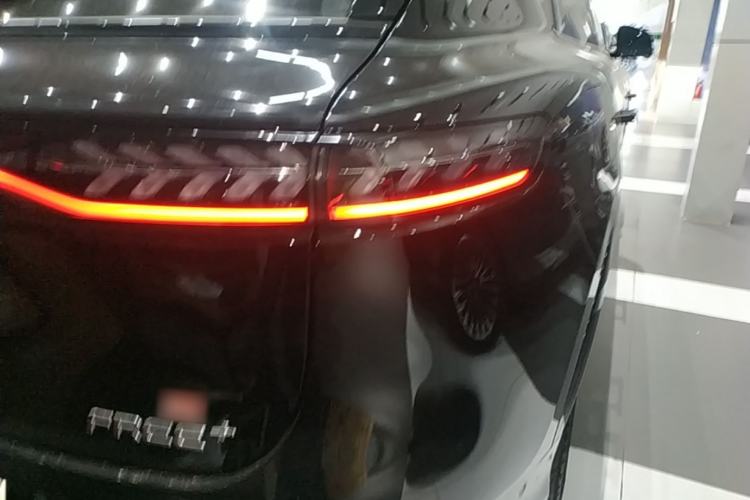Used VOYAH FREE 2025 Model FREE+ Rear-Drive Qiankun Edition Right Rear Taillight