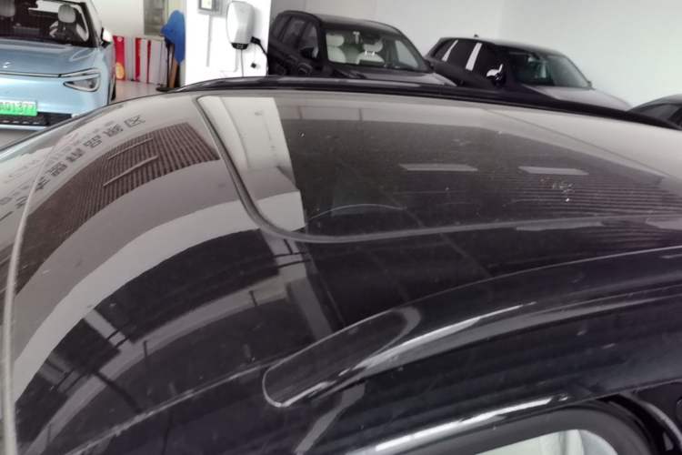 Used VOYAH FREE 2025 318 259 km All-Wheel-Drive Exploration Edition Roof