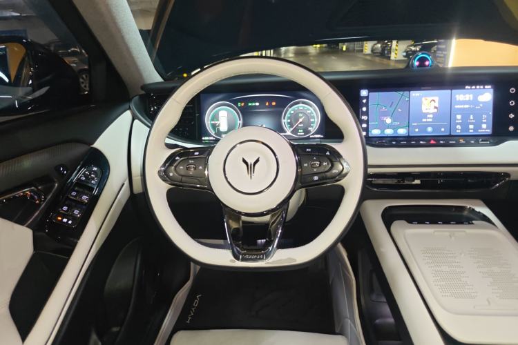 Used VOYAH FREE 2025 318 259 km All-Wheel-Drive Exploration Edition Steering Wheel