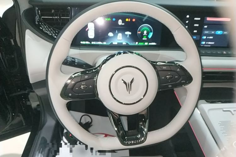 Used VOYAH FREE 2025 318 318 km Rear-Drive Touring Edition Steering Wheel