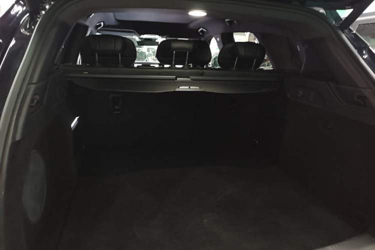 Used VOYAH FREE 2025 318 318 km Rear-Drive Touring Edition Trunk