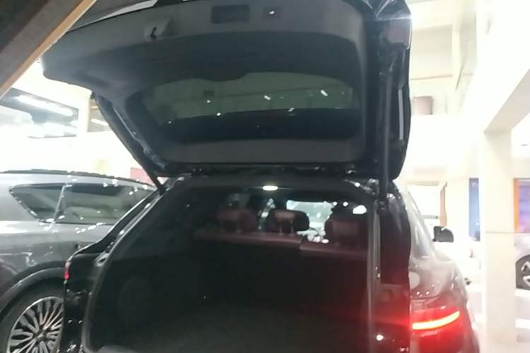 Used VOYAH FREE 2025 Model FREE+ Rear-Drive Qiankun Edition Trunk