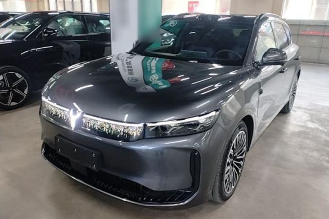 Used VOYAH FREE 2025 Model FREE+ Four-Wheel-Drive Qiankun Edition