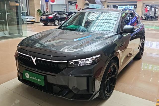 Used VOYAH FREE 2025 318 259 km All-Wheel-Drive Exploration Edition