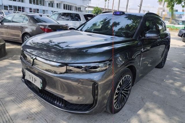 Used VOYAH FREE 2025 Model FREE+ Four-Wheel-Drive Qiankun Edition