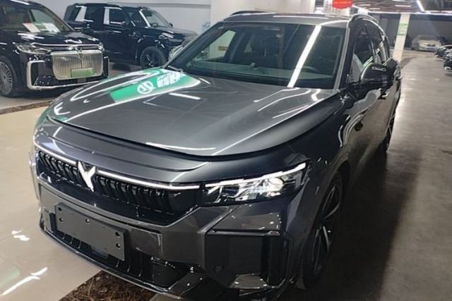 Used VOYAH FREE 2025 318 259 km All-Wheel-Drive Exploration Edition
