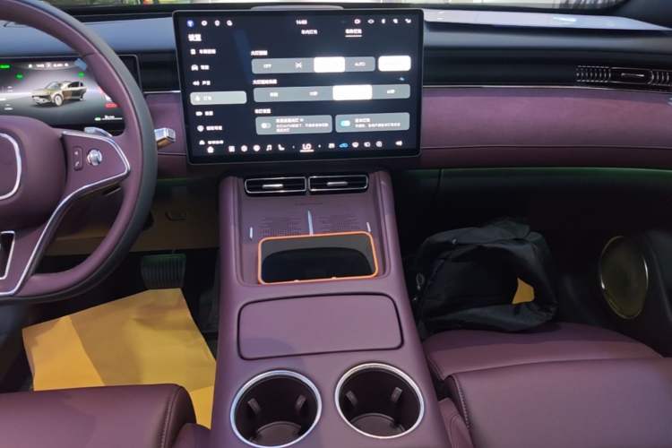 Used VOYAH FREE 2025 Model FREE+ Four-Wheel-Drive Qiankun Edition Audio And AC Panel