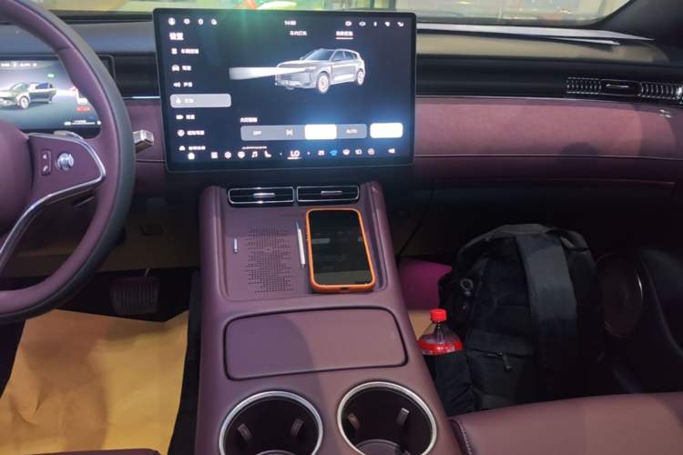 Used VOYAH FREE 2025 Model FREE+ Four-Wheel-Drive Qiankun Edition Audio And AC Panel