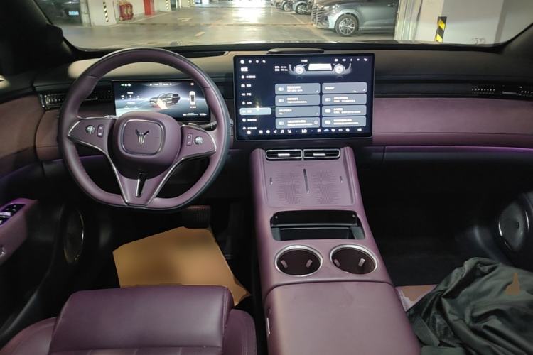 Used VOYAH FREE 2025 Model FREE+ Four-Wheel-Drive Qiankun Edition Center Console