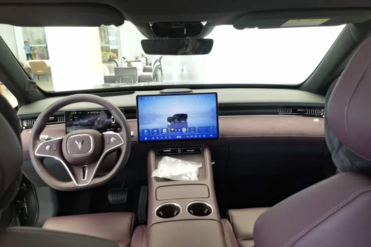 Used VOYAH FREE 2025 Model FREE+ Four-Wheel-Drive Qiankun Edition Center Console