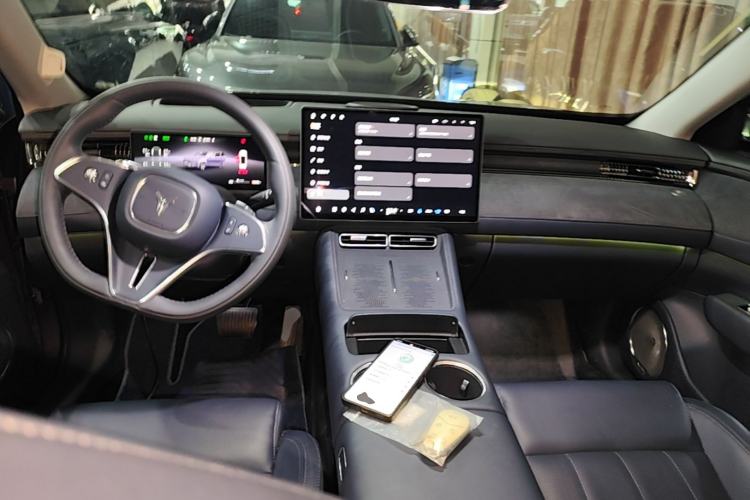 Used VOYAH FREE 2025 Model FREE+ Four-Wheel-Drive Qiankun Edition Center Console