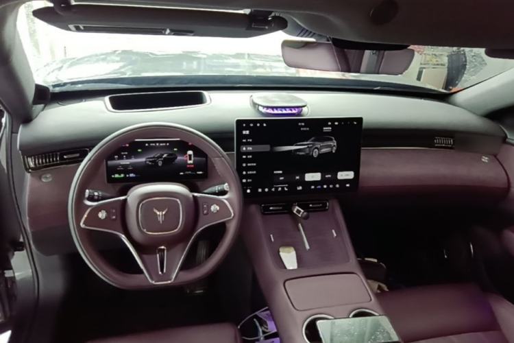 Used VOYAH FREE 2025 Model FREE+ Rear-Drive Qiankun Edition Center Console