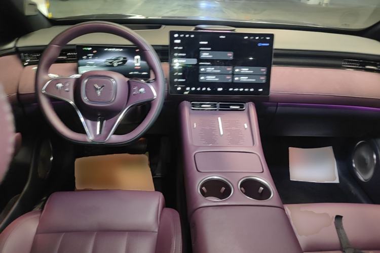 Used VOYAH FREE 2025 Model FREE+ Four-Wheel-Drive Qiankun Edition Center Console