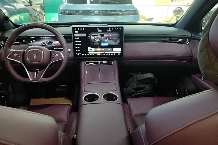 Used VOYAH FREE 2025 Model FREE+ Rear-Drive Qiankun Edition Center Console