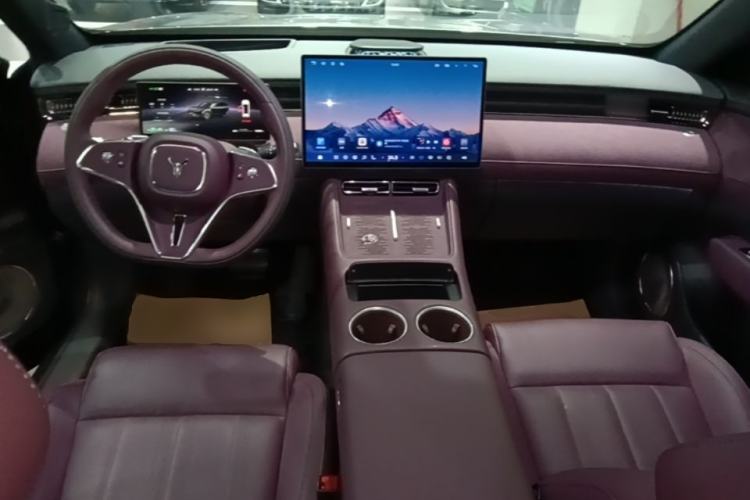 Used VOYAH FREE 2025 Model FREE+ Four-Wheel-Drive Qiankun Edition Center Console