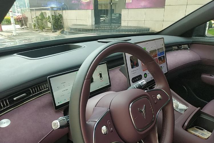 Used VOYAH FREE 2025 Model FREE+ Rear-Drive Qiankun Edition Center Console