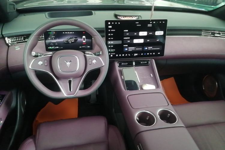 Used VOYAH FREE 2025 Model FREE+ Four-Wheel-Drive Qiankun Edition Center Console