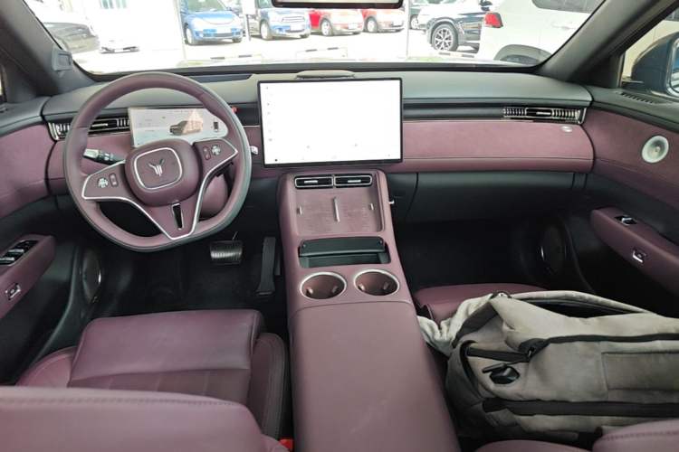 Used VOYAH FREE 2025 Model FREE+ Four-Wheel-Drive Qiankun Edition Center Console