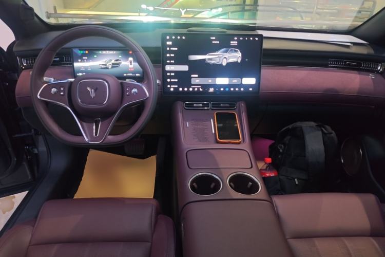 Used VOYAH FREE 2025 Model FREE+ Four-Wheel-Drive Qiankun Edition Center Console