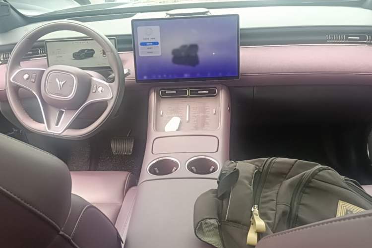 Used VOYAH FREE 2025 Model FREE+ Rear-Drive Qiankun Edition Center Console
