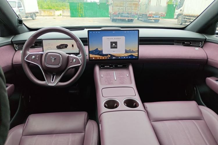 Used VOYAH FREE 2025 Model FREE+ Four-Wheel-Drive Qiankun Edition Center Console