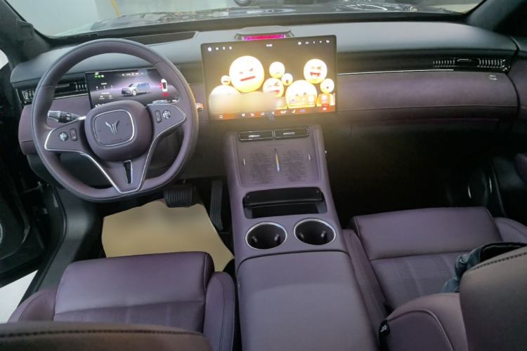 Used VOYAH FREE 2025 Model FREE+ Four-Wheel-Drive Qiankun Edition Center Console