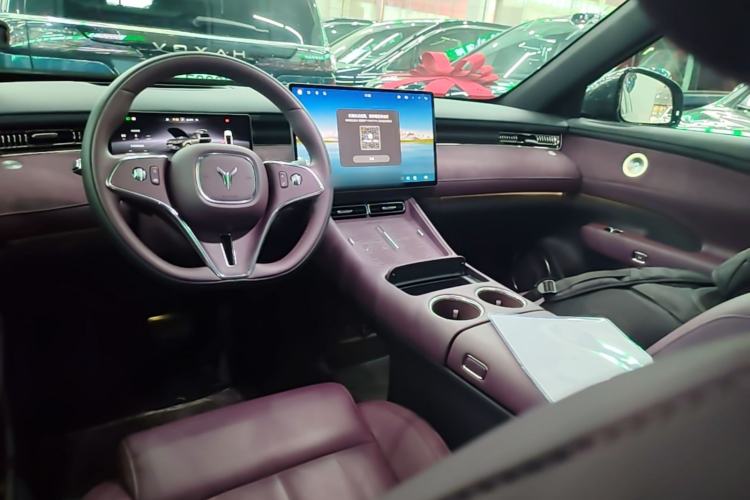 Used VOYAH FREE 2025 Model FREE+ Four-Wheel-Drive Qiankun Edition Center Console