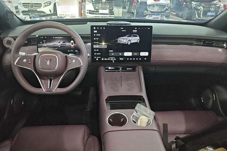 Used VOYAH FREE 2025 Model FREE+ Four-Wheel-Drive Qiankun Edition Center Console