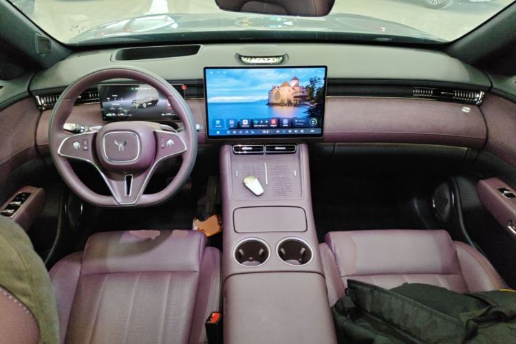 Used VOYAH FREE 2025 Model FREE+ Four-Wheel-Drive Qiankun Edition Center Console