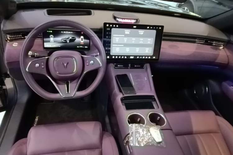 Used VOYAH FREE 2025 Model FREE+ Rear-Drive Qiankun Edition Center Console