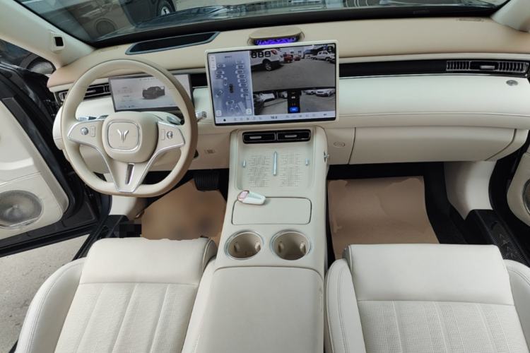 Used VOYAH FREE 2025 Model FREE+ Four-Wheel-Drive Qiankun Edition Center Console