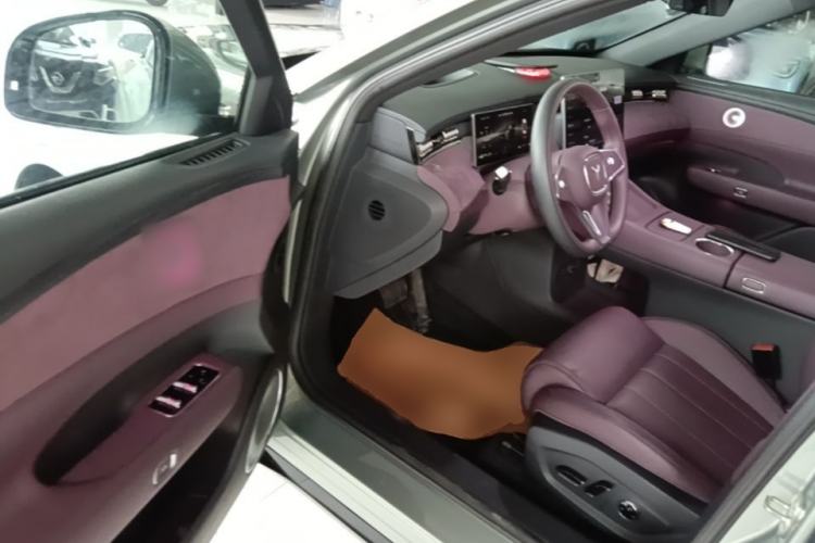 Used VOYAH FREE 2025 Model FREE+ Rear-Drive Qiankun Edition Driver Seat