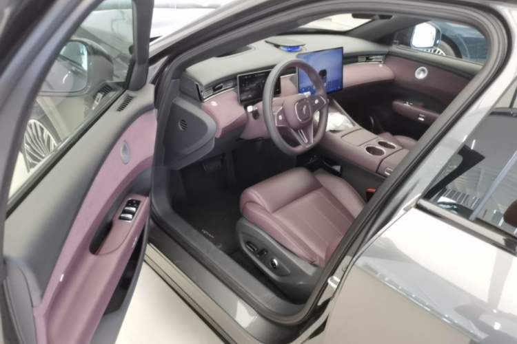 Used VOYAH FREE 2025 Model FREE+ Four-Wheel-Drive Qiankun Edition Driver Seat