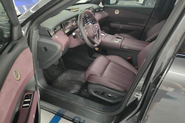 Used VOYAH FREE 2025 Model FREE+ Four-Wheel-Drive Qiankun Edition Driver Seat