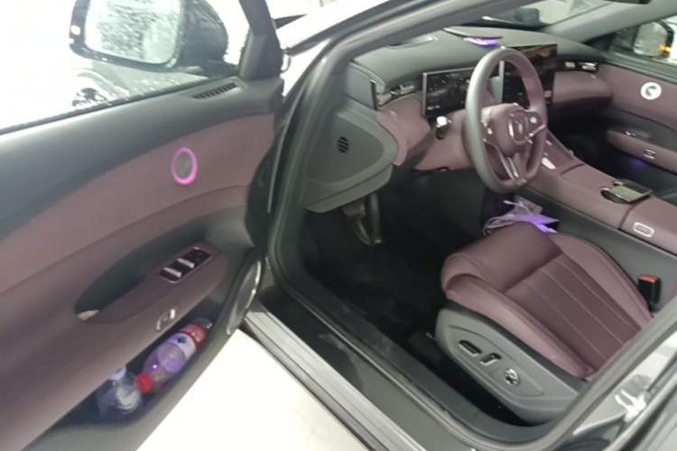 Used VOYAH FREE 2025 Model FREE+ Rear-Drive Qiankun Edition Driver Seat