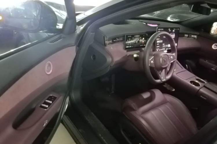 Used VOYAH FREE 2025 Model FREE+ Rear-Drive Qiankun Edition Driver Seat