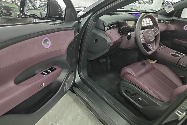 Used VOYAH FREE 2025 Model FREE+ Rear-Drive Qiankun Edition Driver Seat